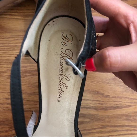 Womens Elegant Black Heels Size 8 1/2 - Picture 2 of 4